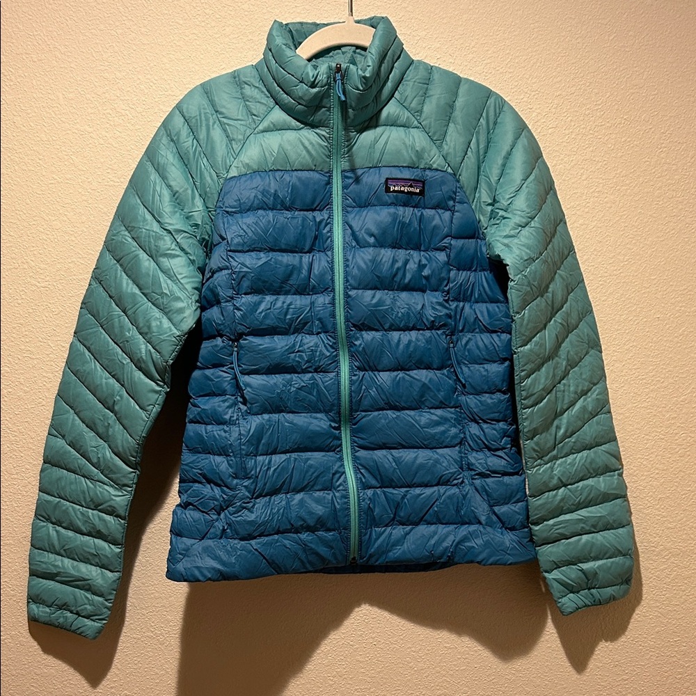 NWT Patagonia Two-Tone Teal and Blue Jacket